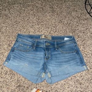 HOLLISTER Women Adult 3 LOW RISE Denim Blue Jeans SHORT Shorts